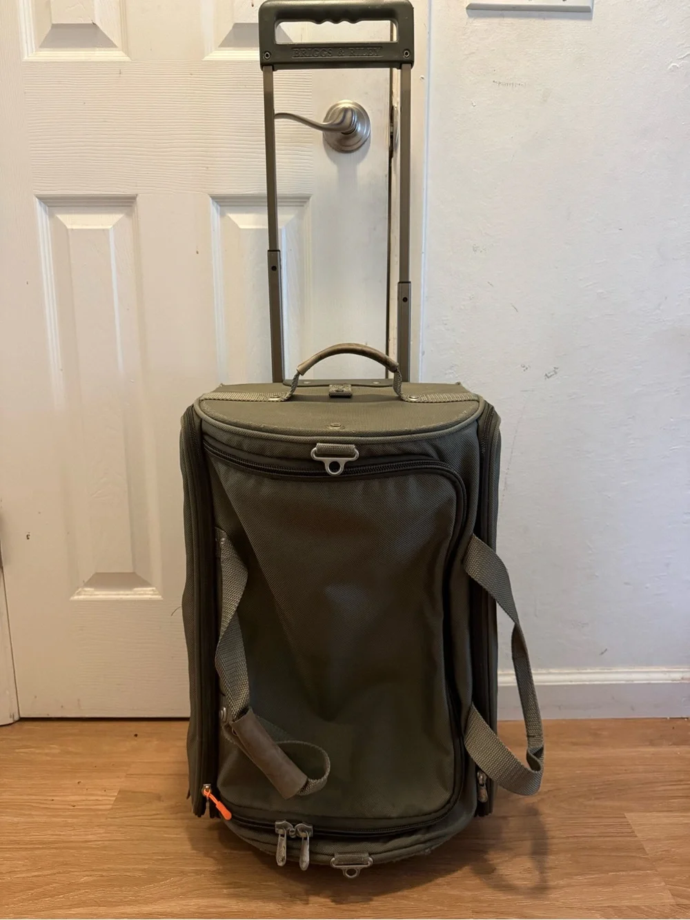 Briggs & Riley Baseline 23” Upright Two-Wheel Duffel Bag